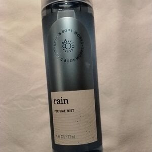 Bath & Body Works Rain Perfume Mist - Blue